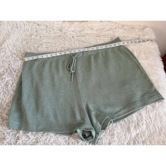 H & M XXL Khaki Green Soft Shorts Lounge or Over Swim!! - Picture 2 of 6